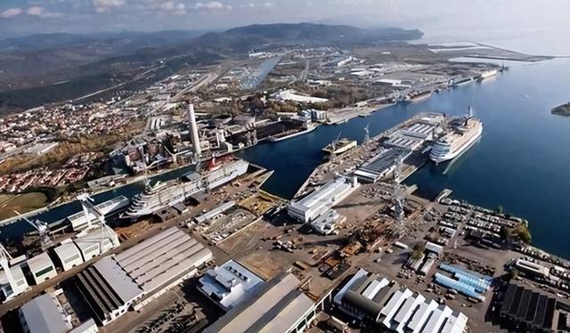 荷兰光刻机靠华稀土，却帮美卡中脖子！忘了40年前被中国精准反制