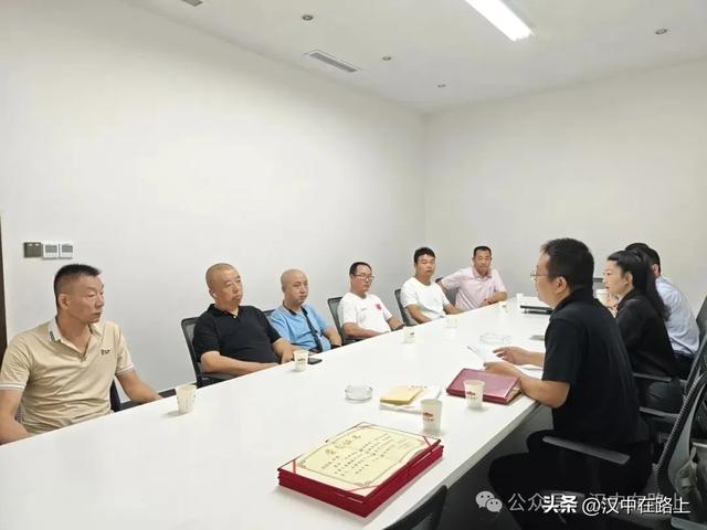 点赞!汉中这几位出租车司机获兴汉胜境景区表彰!