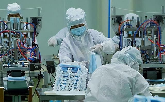 5年前，靠倒卖口罩一年赚60亿元，住5万一夜酒店的他	，如今咋样了