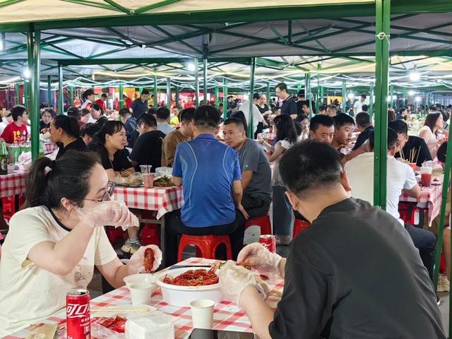苏超经验可复制？省超撑起文旅KPI赛场爆满，让当地文旅增收百万