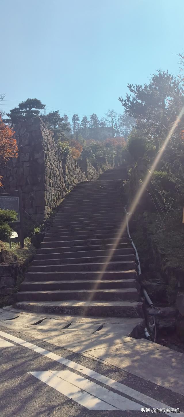 真是醉了，徒步奉化东西岙徐凫岩看悬崖飞瀑堵人竟然堵到怀疑人生