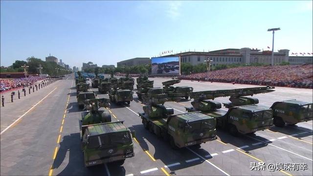 春妮没料到，丈夫刚强出席阅兵解说没几天，6岁儿子又给自己争光