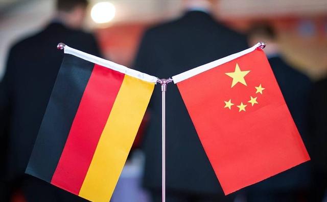 日本话音刚落，又一国介入台海	，专机已经离华，要逼中国做3件事