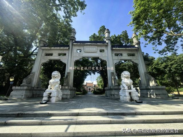 惠州“最后”的古城墙，完好的300多米，榕树穿墙而生，像留城魂