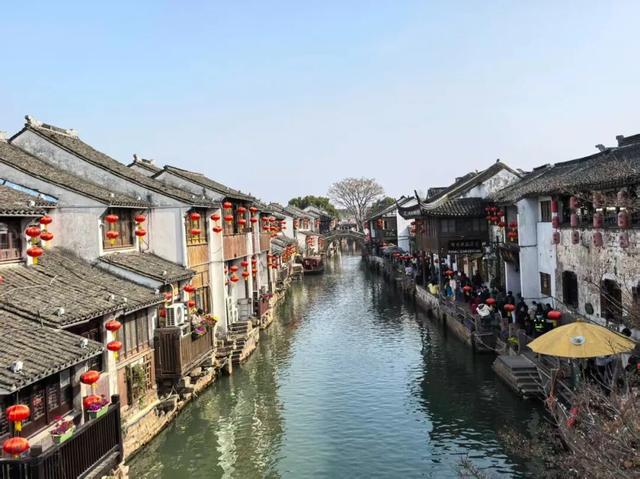 伍佑中学女教师“三八”节浪漫之旅