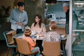 《小满生活》首播，四个荒诞家庭，只有一个人是清醒的图片