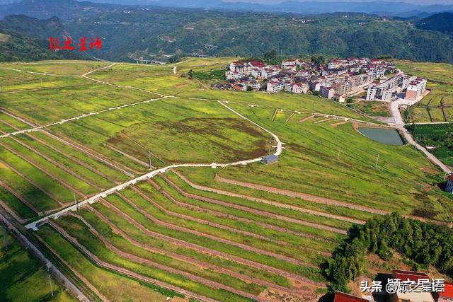 三市交界地带，美丽的风景线，一脚踏三州