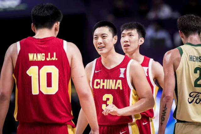搏至无憾！中国男篮拼到最后一秒憾负澳大利亚，收获亚洲杯亚军！