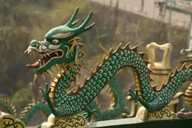 如果龙这个物种真的存在，那么用科学角度看，它是怎么飞起来的图片