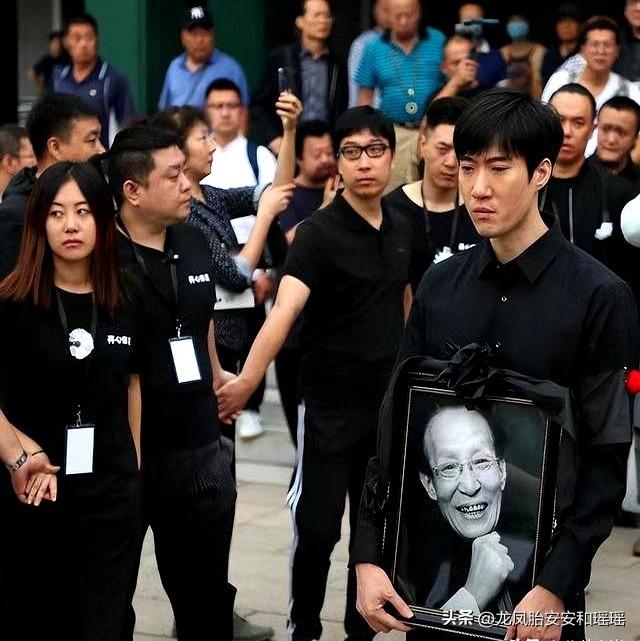 两种葬礼，两种人生，杨少华和常宝华的身后事，差距真是一目了然