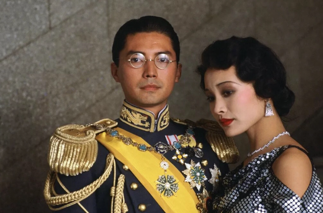 19岁被两名美国医生侵犯，留美43年受尽屈辱，归国后终于尝到甜头