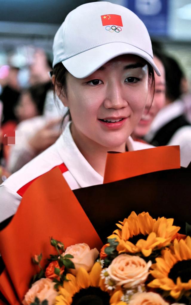 一场阅兵暴露江湖地位！陈梦、苏炳添都已到场，全红婵罕见缺席