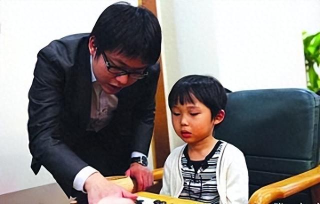 原来他就是聂卫平长子，移民日本改国籍娶日本妻，拒绝让儿子姓聂