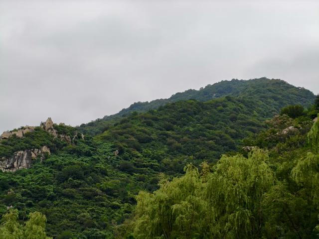 深度｜守墓人靳宗友：行万里青山，守英烈忠魂