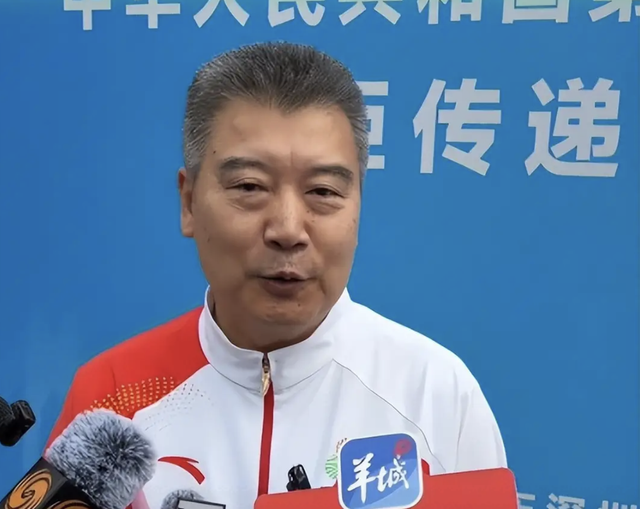 人民日报1天3次点名陈梦，“真实处境”暴露，李隼的话有人信了