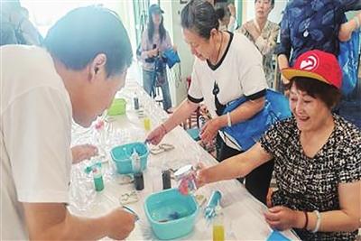 边走边学 青岛老“玩”童爱上研学游