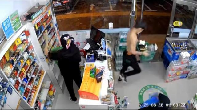凌晨四点的无人超市“劫案”是AI和贼的斗法，更是新零售的成人礼