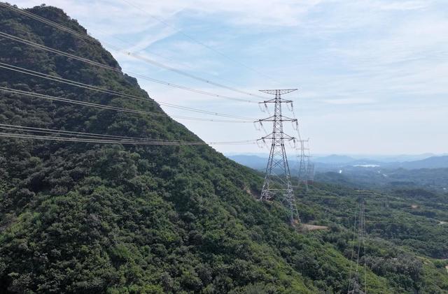 河北易县：抽水蓄能电站配套工程500千伏特高压送出线路投运