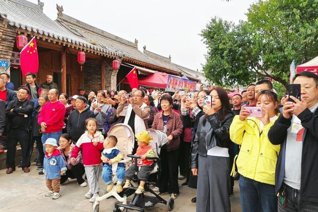神木石峁遗址文化旅游区人气爆棚，精彩活动燃炸假期