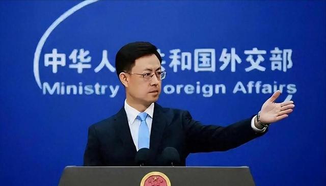 刚说不要中国作保，收到中方贺信的泽连斯基，立马就像变了一个人