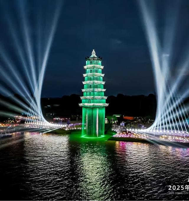 今晚！湖南这个地方刷爆了朋友圈！