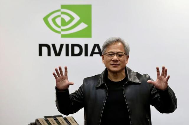 只卖中国次等芯片，美商务部长对华摊牌，扬言让中国永远依赖美国