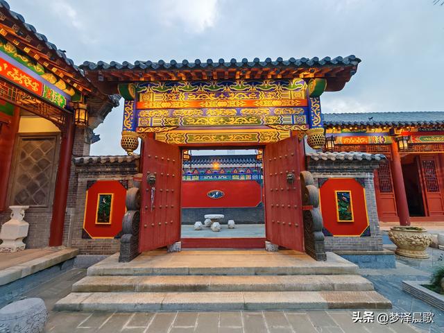 云梦：大气恢宏的祥云湾“京派园”开园迎客