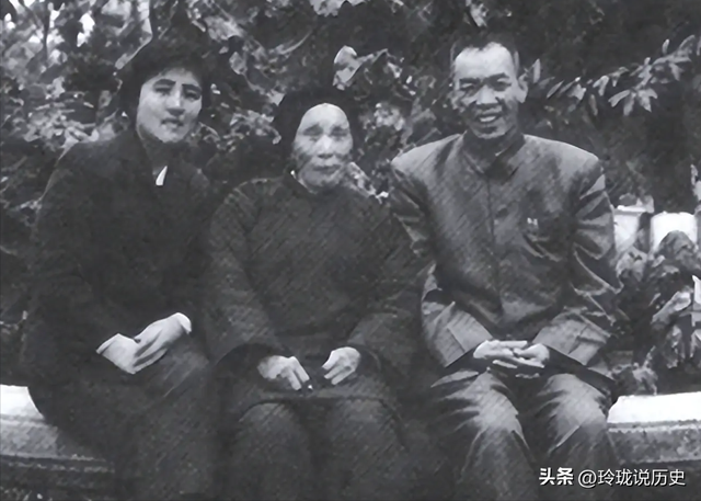 1967年梁兴初刚上任成都军区司令，便对秘书道：我偏要去看老首长