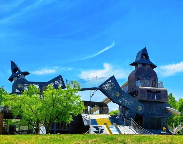 我是西安人，刚从唐山旅游回来，这 3 个疑惑在我心里绕了好几天。