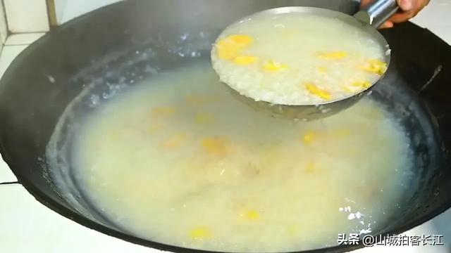 四川反差感很大的地级市,人均GDP垫底,但却拥有秀美之城的头衔
