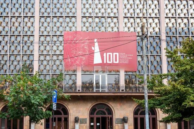 德黑兰任命首名女指挥，伊朗女性生存境况在改善吗？