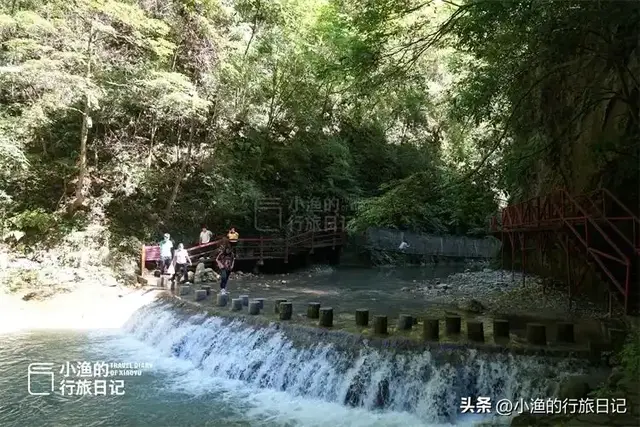 不用爬山！陕南原生态峡谷，瀑布吊桥、一步一景，景美休闲人不累