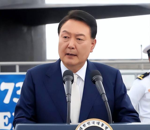 一听有机会出去，尹锡悦立马变脸，只要不被判死刑，他都愿意配合