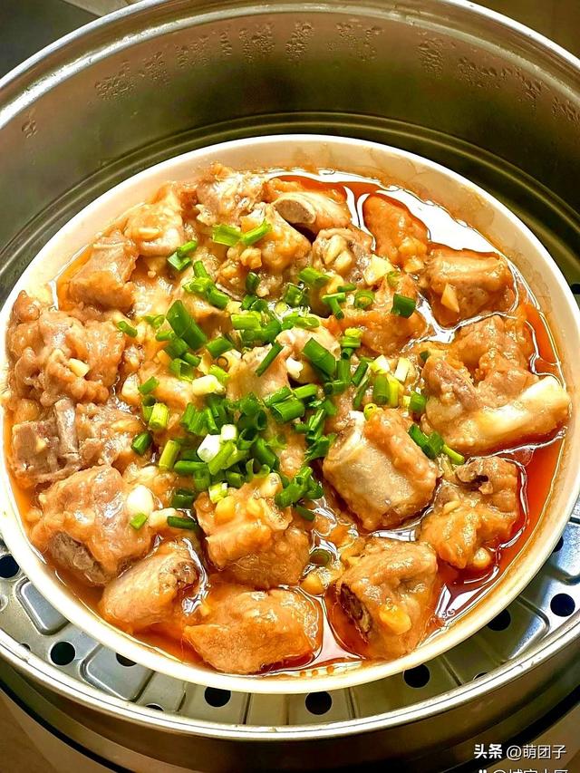 广东蒸排骨最正宗做法，鲜嫩入味，一口脱骨超下饭