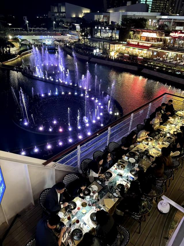 山海缔造的法中双味饕餮盛宴——深圳海上世界幕爵法餐探秘。