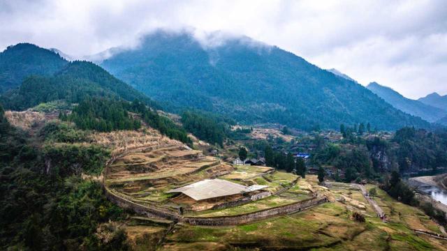 想玩点不一样，这个冬天，让我们去湘西过大年！