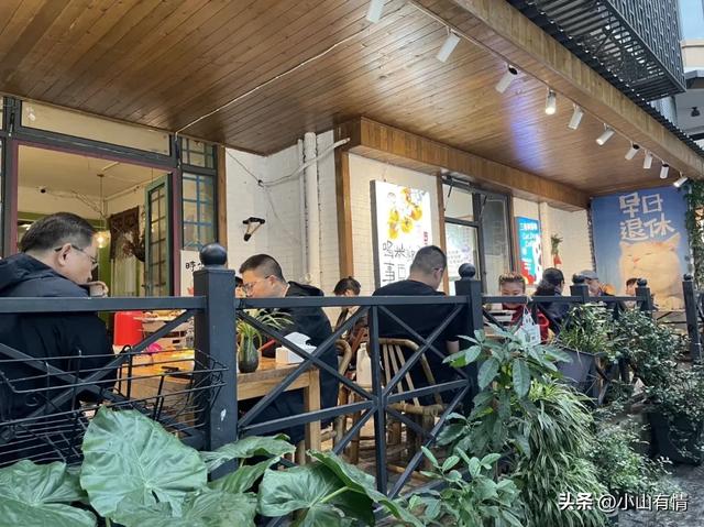 在重庆洪崖洞旁边，这条巷子为什么默默无名？