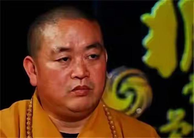 李湘不忍了！公开回应与释永信的真实关系，亲吻照的真相终于大白