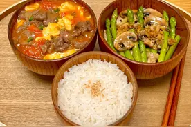 深圳32岁女子晒离婚后一人食晚餐，在朋友圈火了，网友：过于真实图片