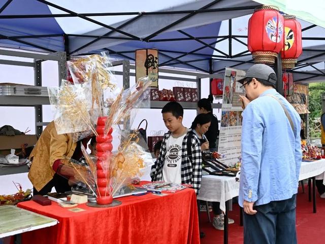 汉中市“五馆联动”国庆启幕，千余名游客首日沉浸式体验两汉三国文化