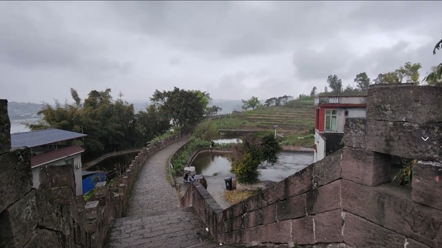 泸州憋屈的古城遗址，底蕴丰富堪称城市地标，虽已开发却游客不多