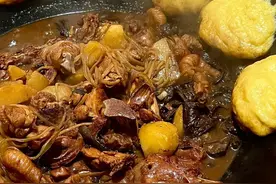 赶紧自查一下，家里有这种“铁锅”马上扔掉！因为“有毒”图片