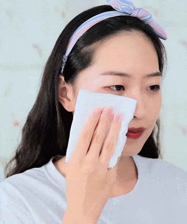 不管家里多有钱，毛巾别挂这3个“地方”，并非迷信，有科学根据