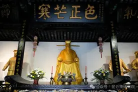 司马南：包公对付政治骗子，一刀剁了他！图片
