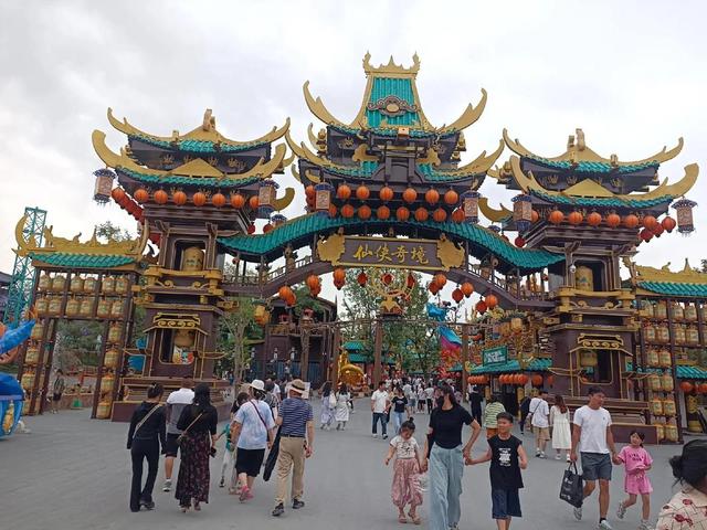 号称教科书级别的4A级景区，开封人的后花园，万岁山凭啥出圈？