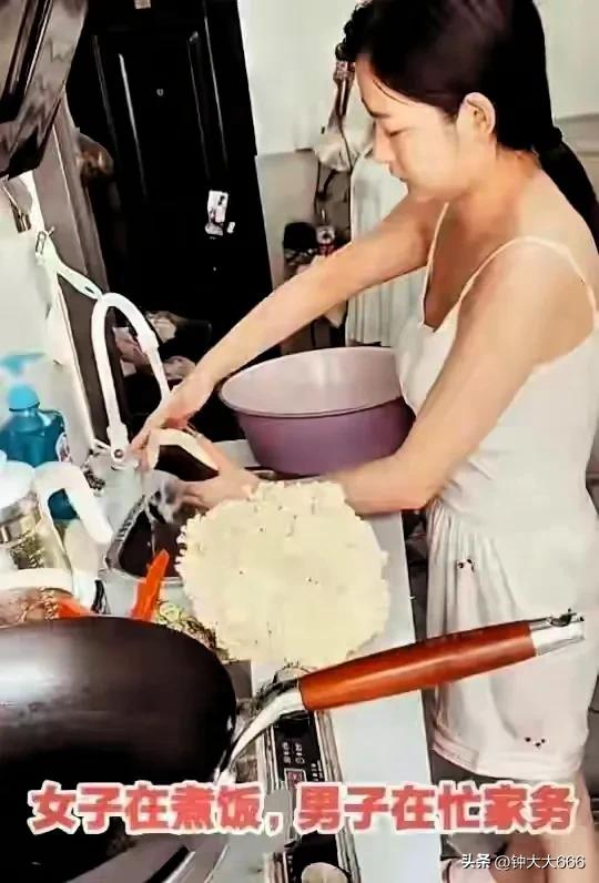 生活不易！深圳1男2女合租一单间，互不嫌弃，女生：都是为了省钱