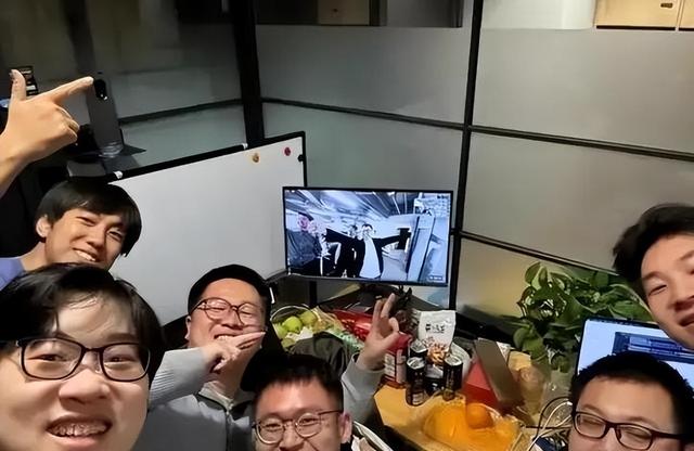 140亿卖身美国！中国养大的AI白眼狼，被商务部及时出手一招摁死