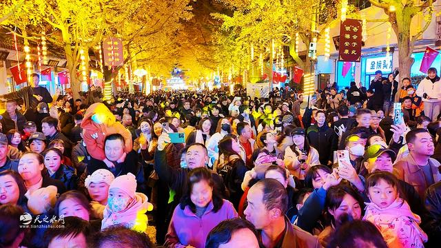 金色长廊映秦州,黄金大道引客来!