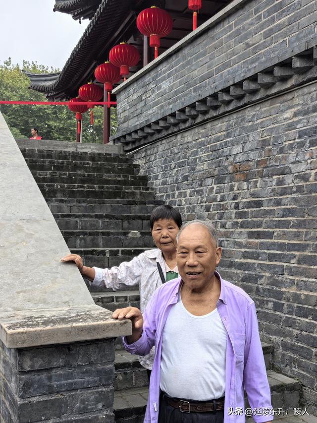 国庆假期中，陪父母登仪征鼓楼
