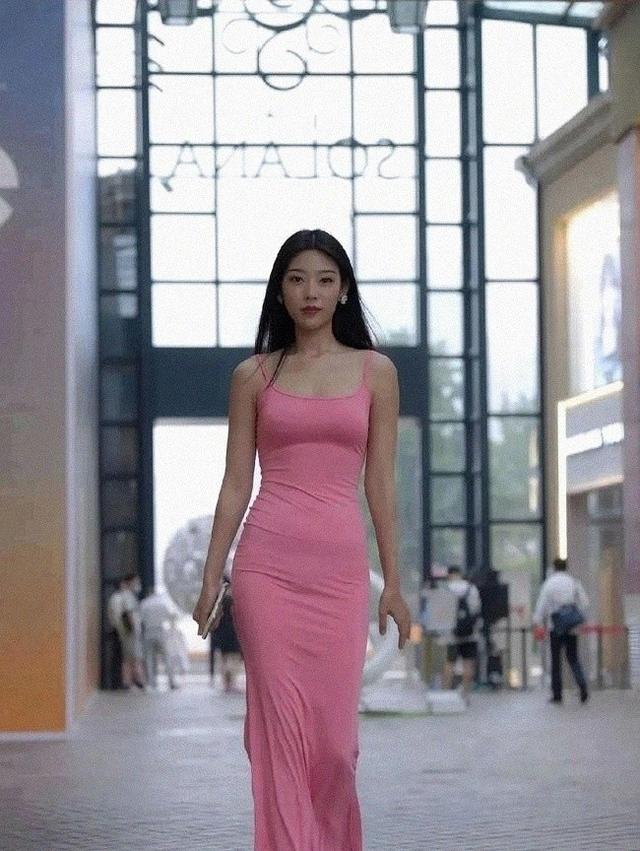 央视披露：致癌物超标27倍	，可改变DNA，警示：这种衣服别再买了